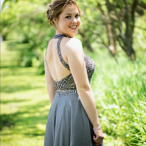 Prom / grad dress - Picture 4 of 15